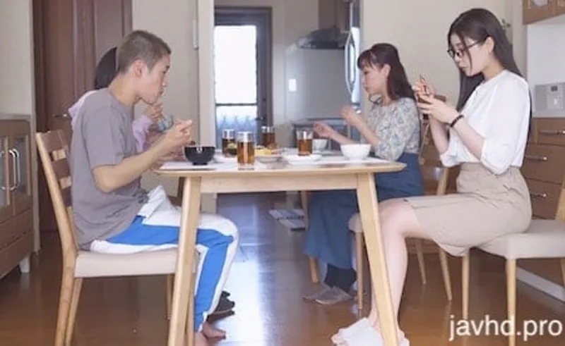 [start-094][vietsub] bồn chứa tinh của anh trai tương lai đã sexy tôi rei kamiki